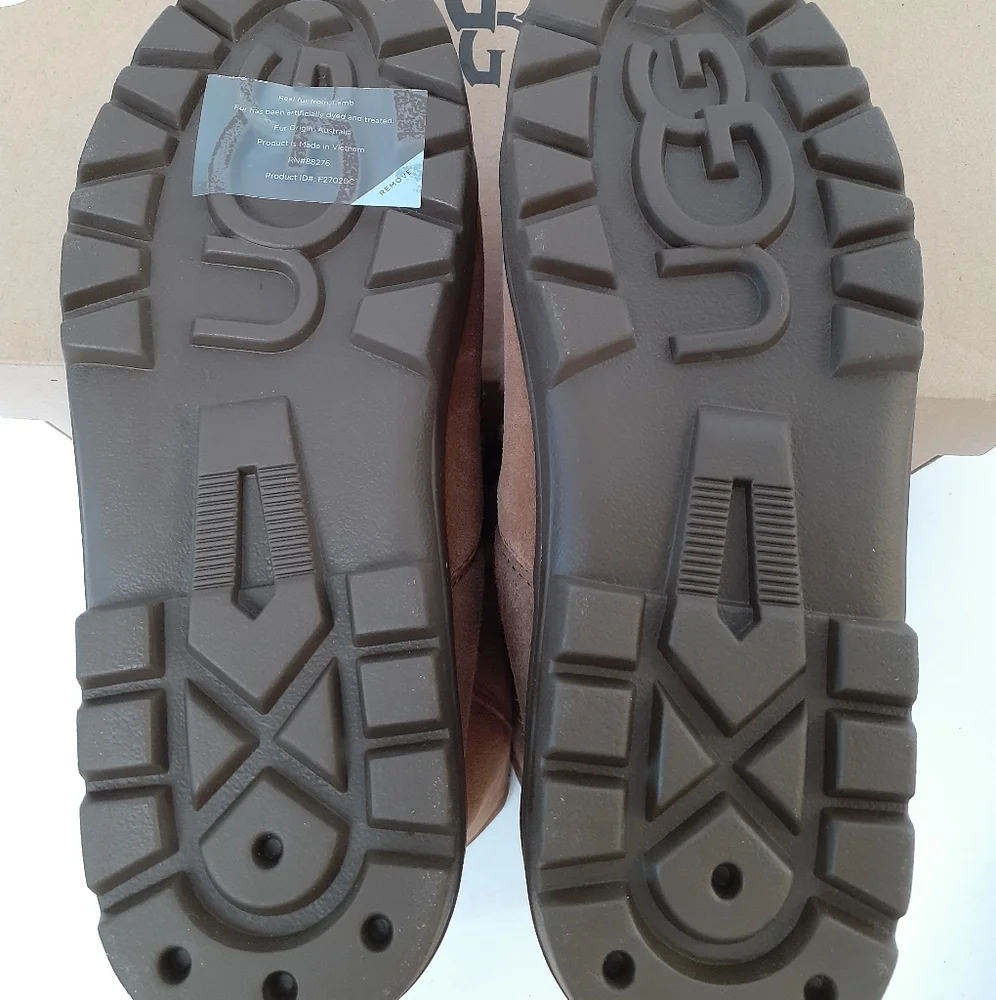 UGG Mukluk Revival Boots sz 5